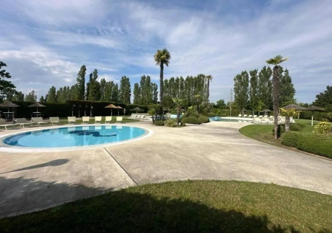 Apartment In Residence With Pool - Jesolo Top Next To Golf Club
